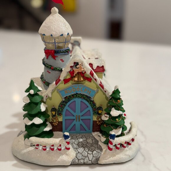 Hawthorne Village - "Watch Tower and Reindeer Barn" Piece - Picture 3 of 9